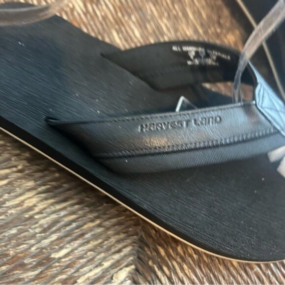 Black Flip Flops with Quilted Strap with Arch Support Size 8 - Picture 10 of 11